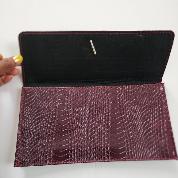 Faux Snake Skin Envelope Wine Color Hand Bag Thin Purse Loop Closure Wallet - Picture 3 of 14